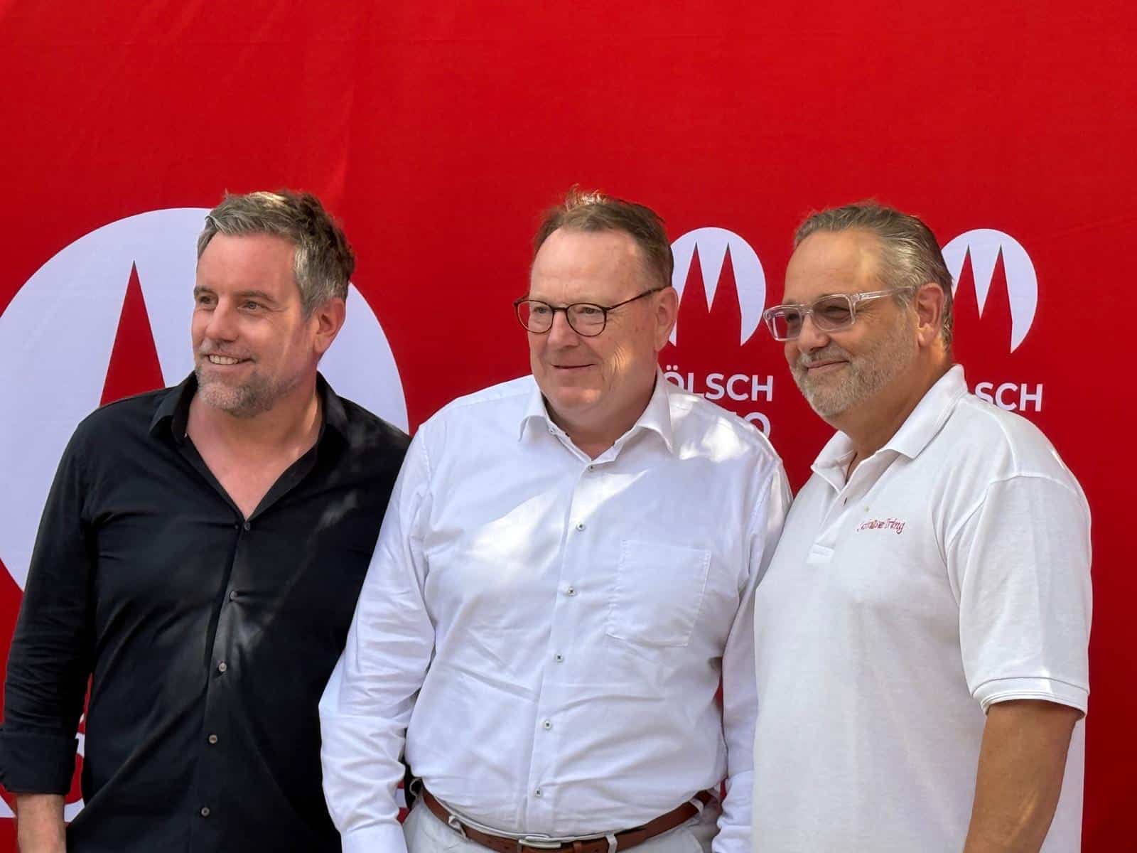125-die-show-gelungene-premiere-und-stars-zum-anfassen-im-altenberger-hof